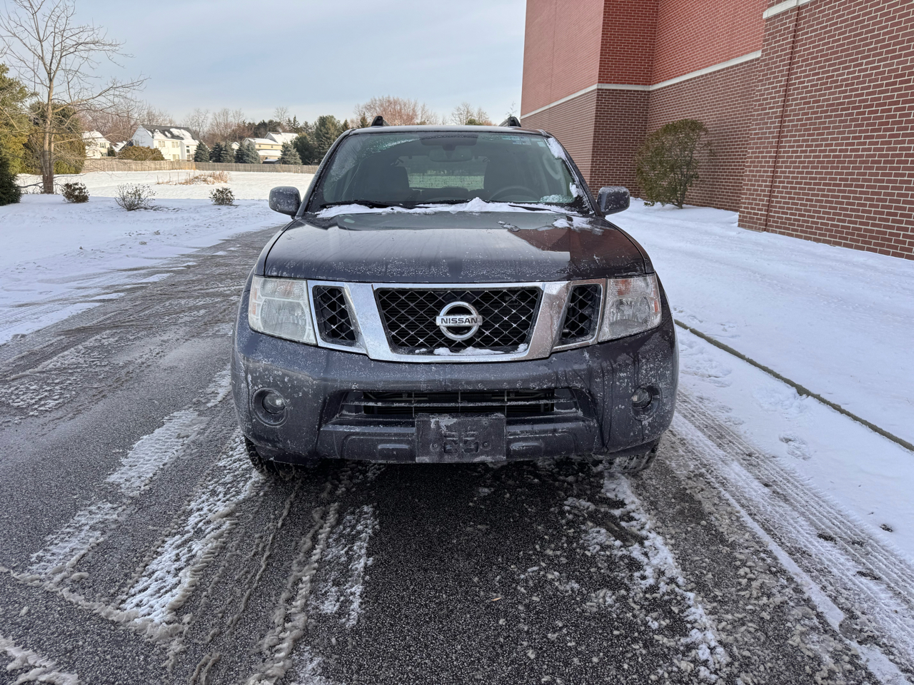 Nissan Pathfinder  2011