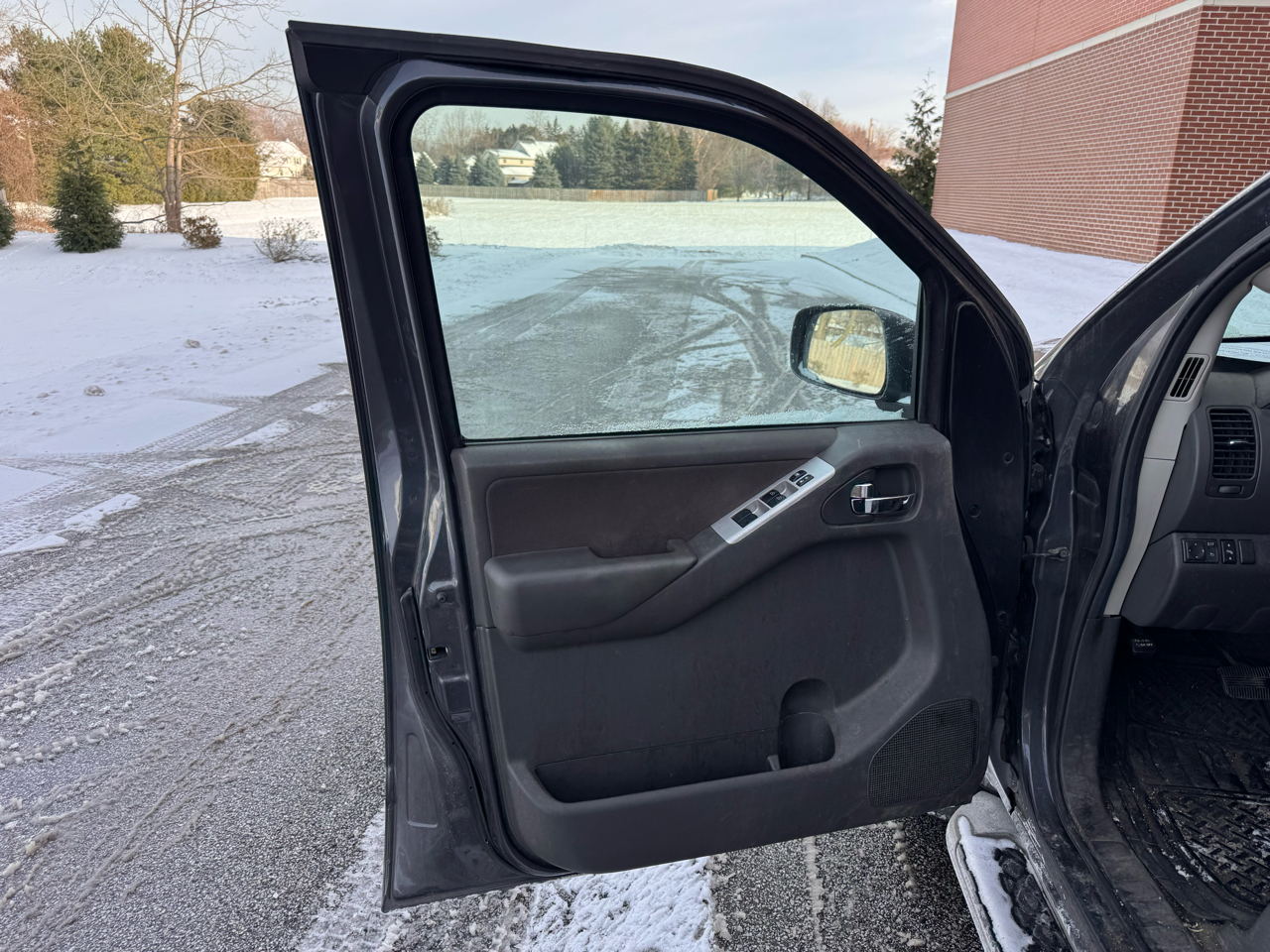 Nissan Pathfinder  2011