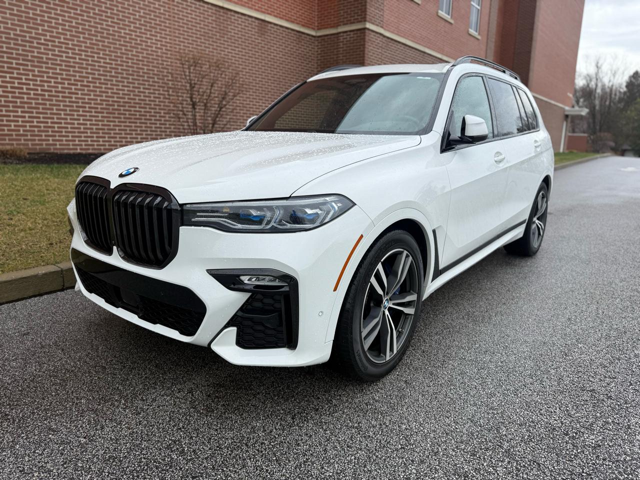 2021 BMW X7 M50I