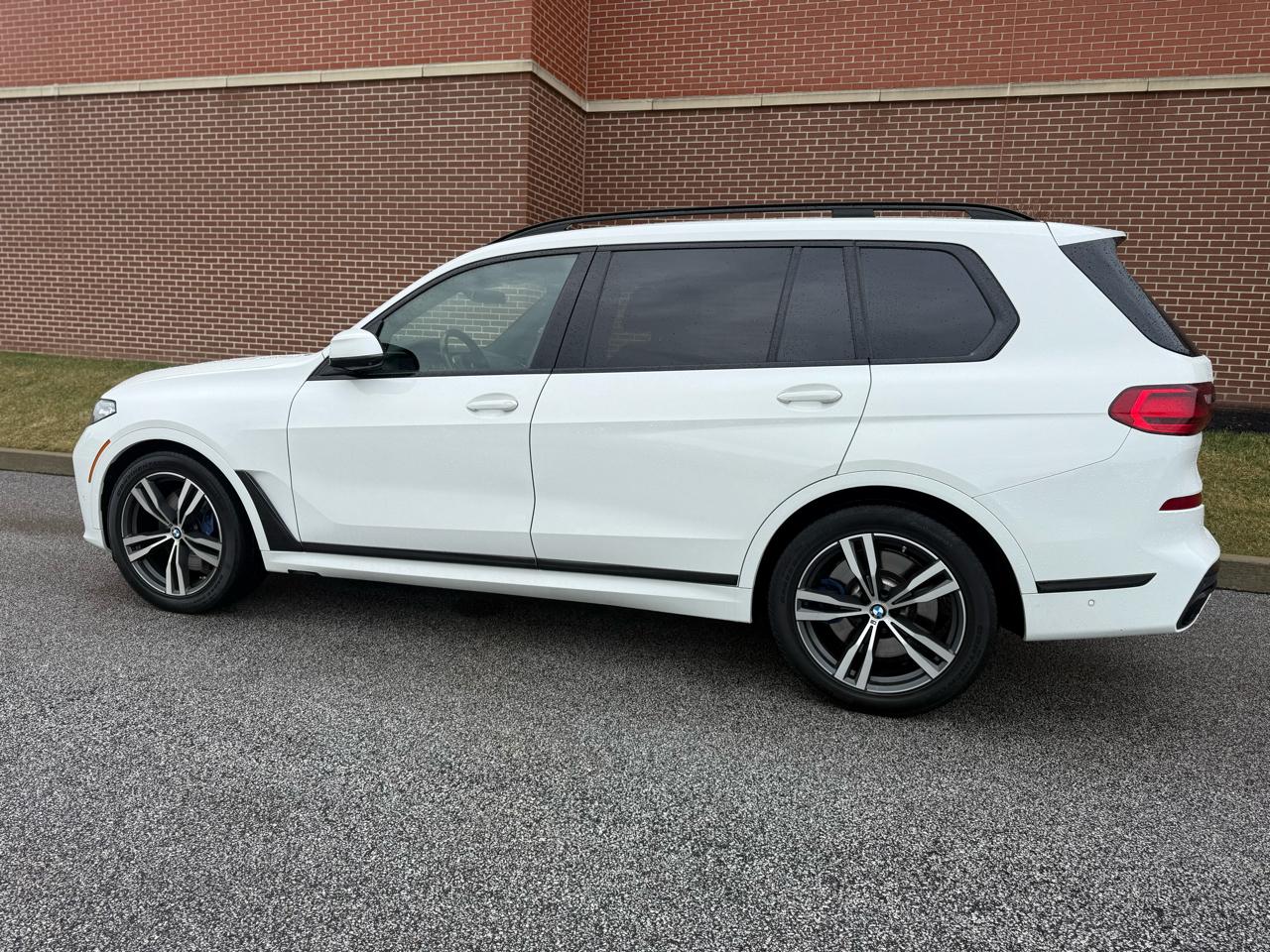 BMW X7  2021