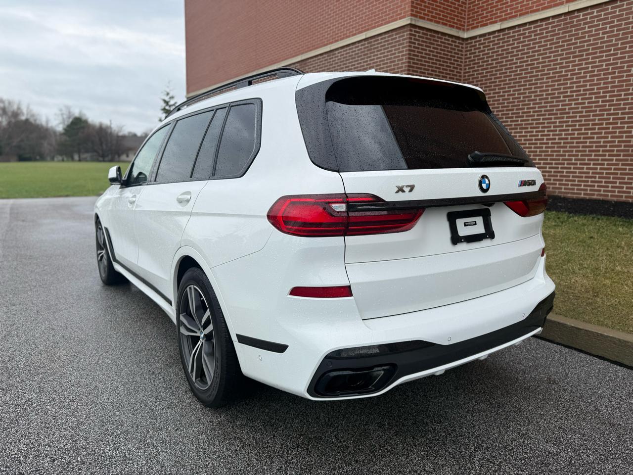BMW X7  2021