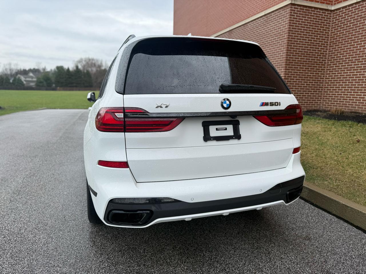 BMW X7  2021