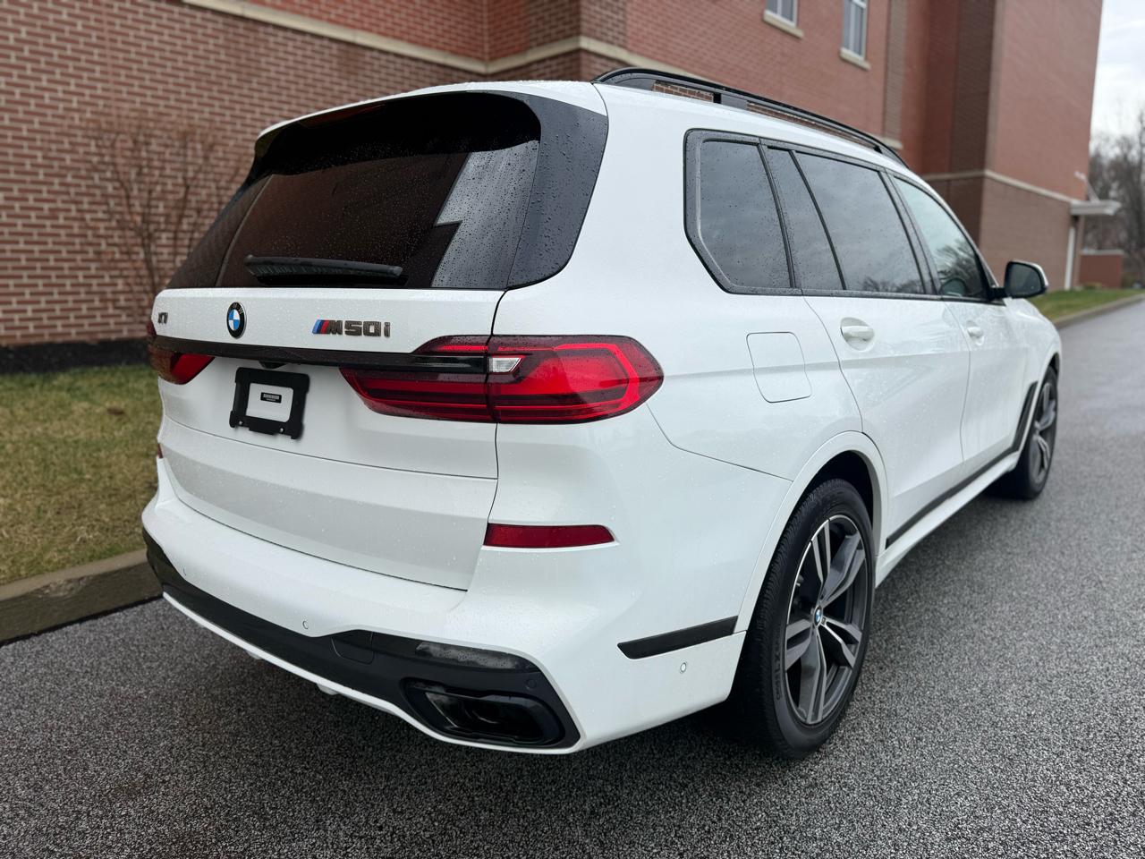 BMW X7  2021