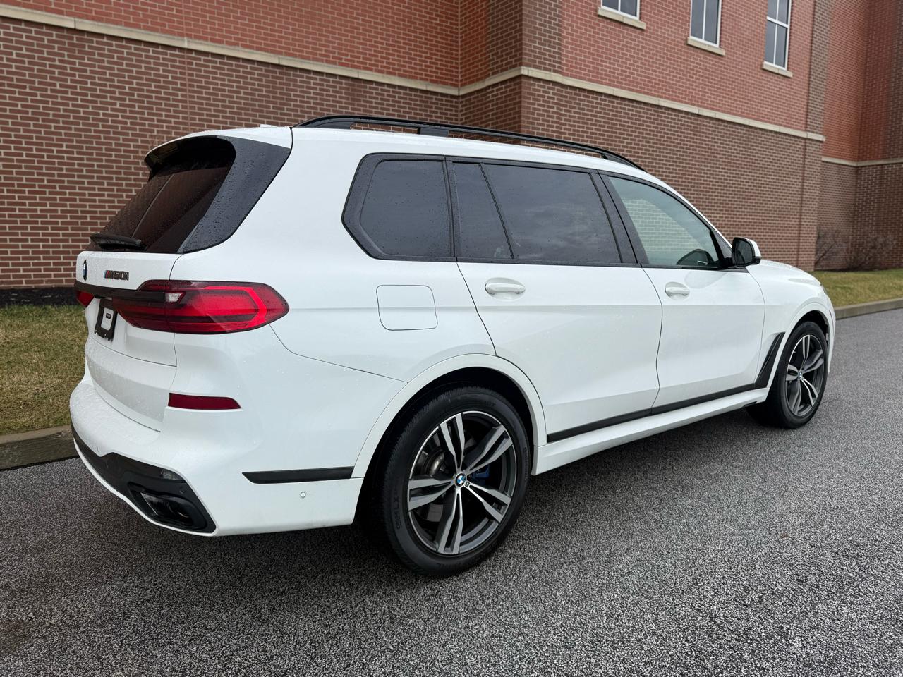BMW X7  2021