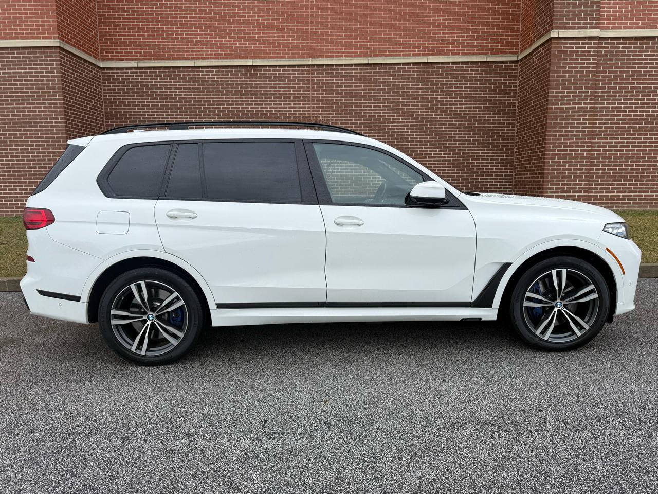BMW X7  2021