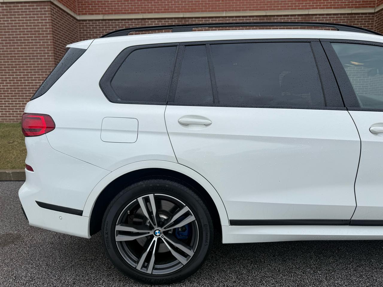 BMW X7  2021