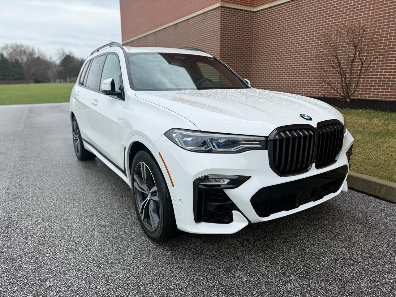 BMW X7  2021