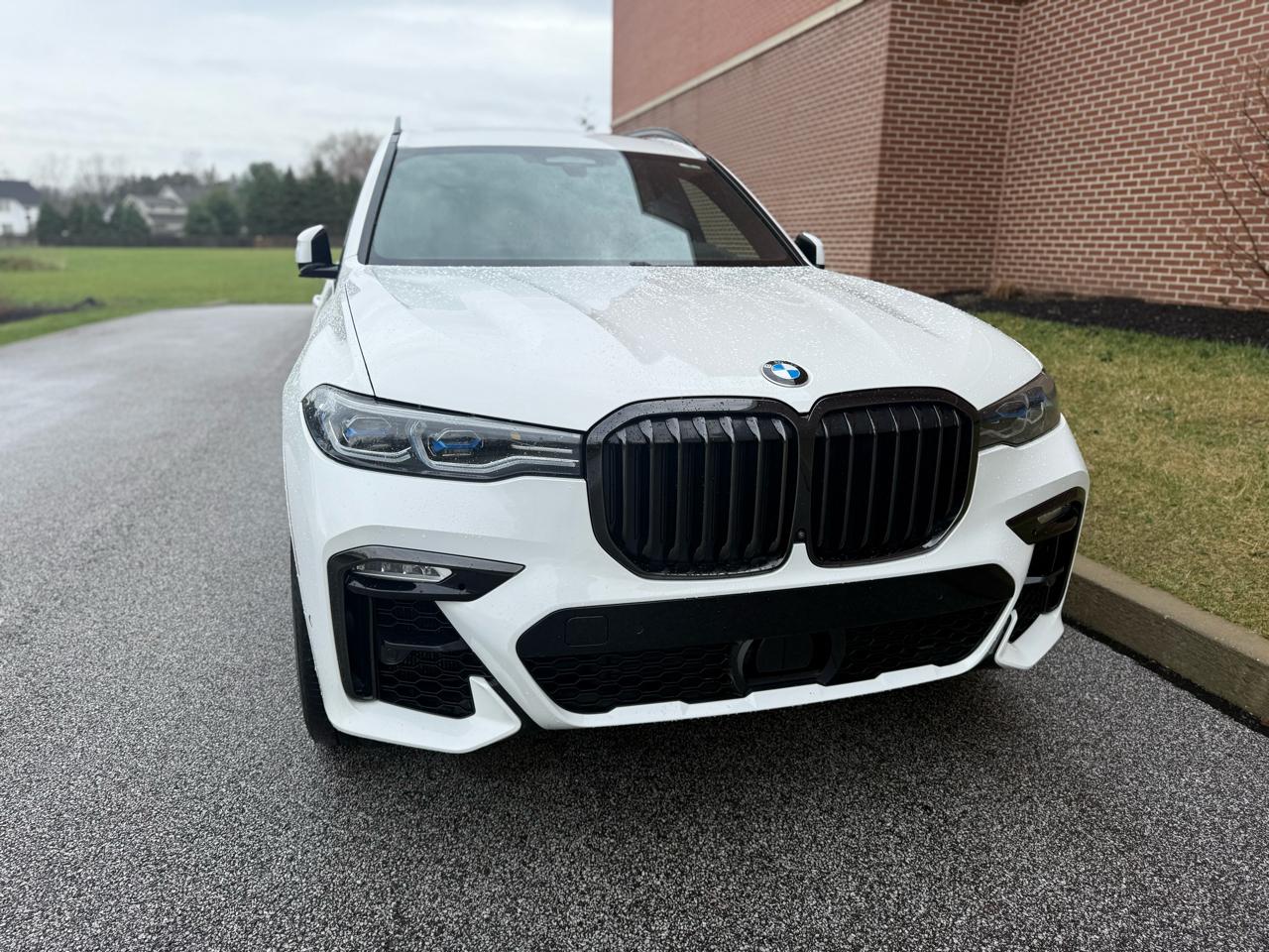 BMW X7  2021