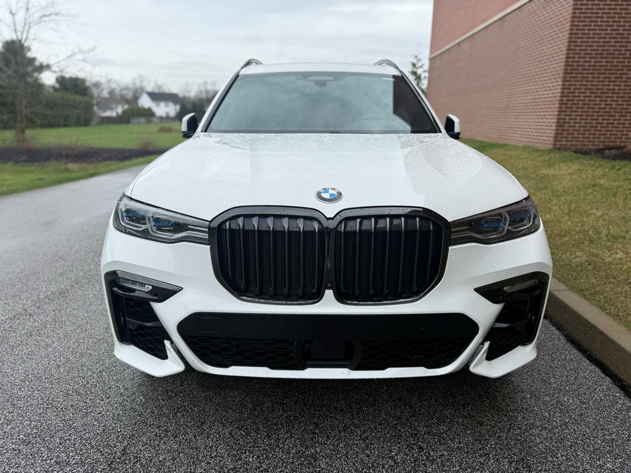 BMW X7  2021