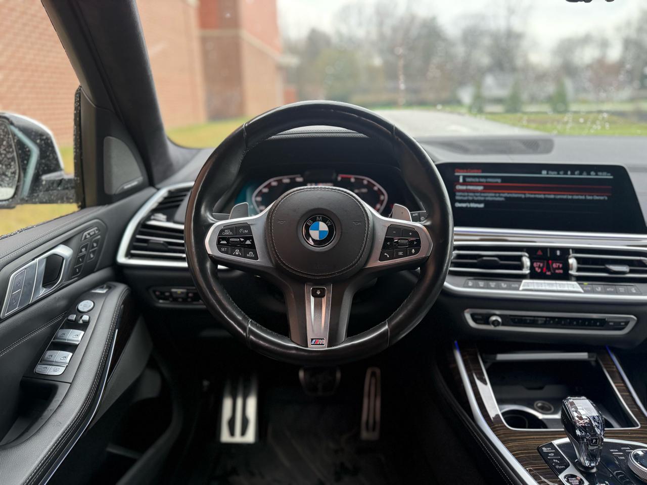 BMW X7  2021