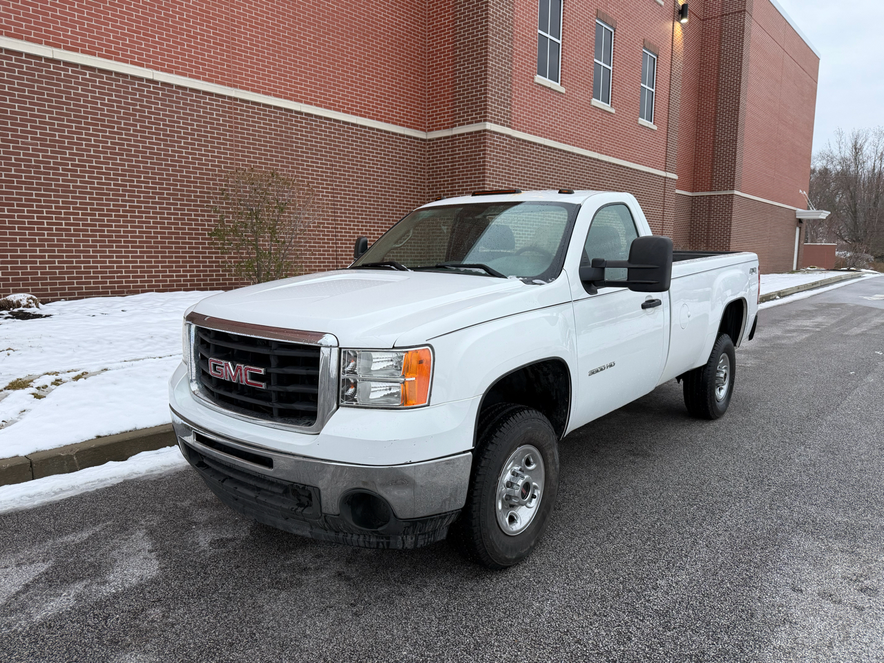 2010 GMC Sierra 3500 WT's photo