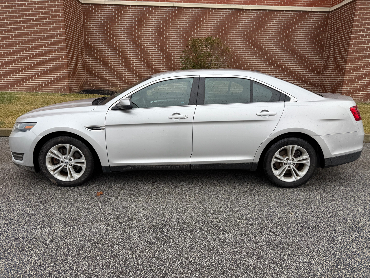Ford Taurus SEL 2017