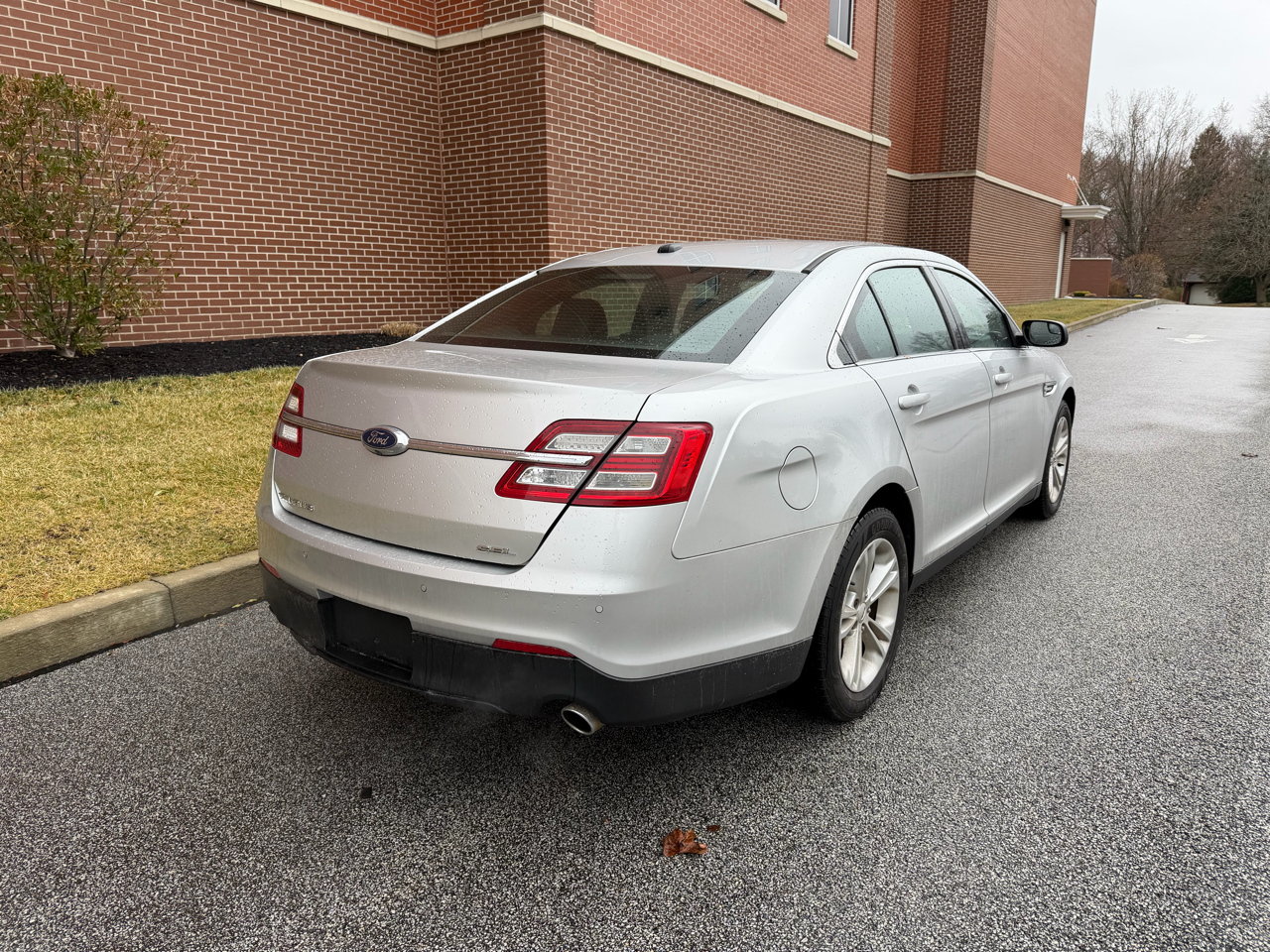 Ford Taurus SEL 2017