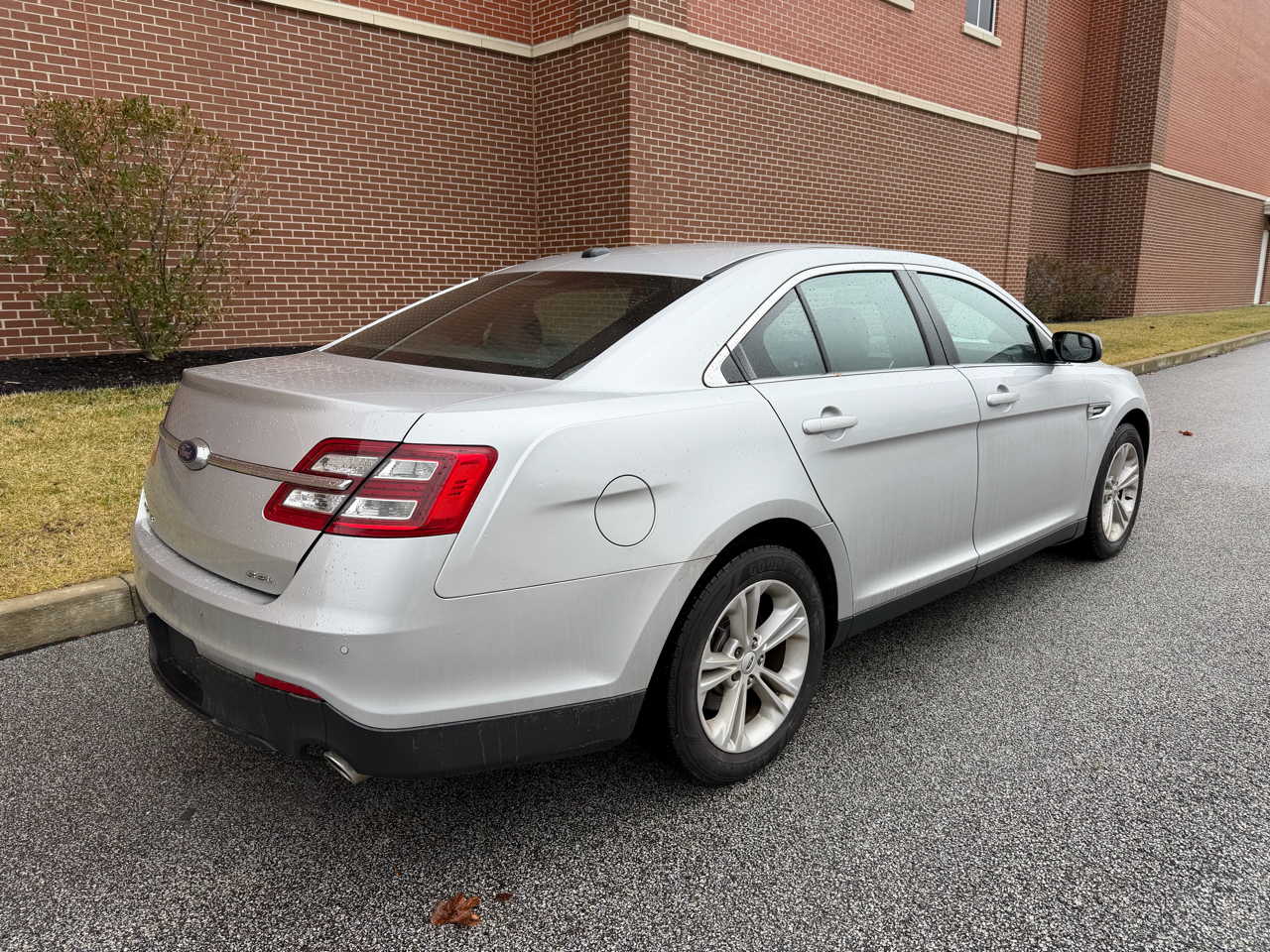 Ford Taurus SEL 2017