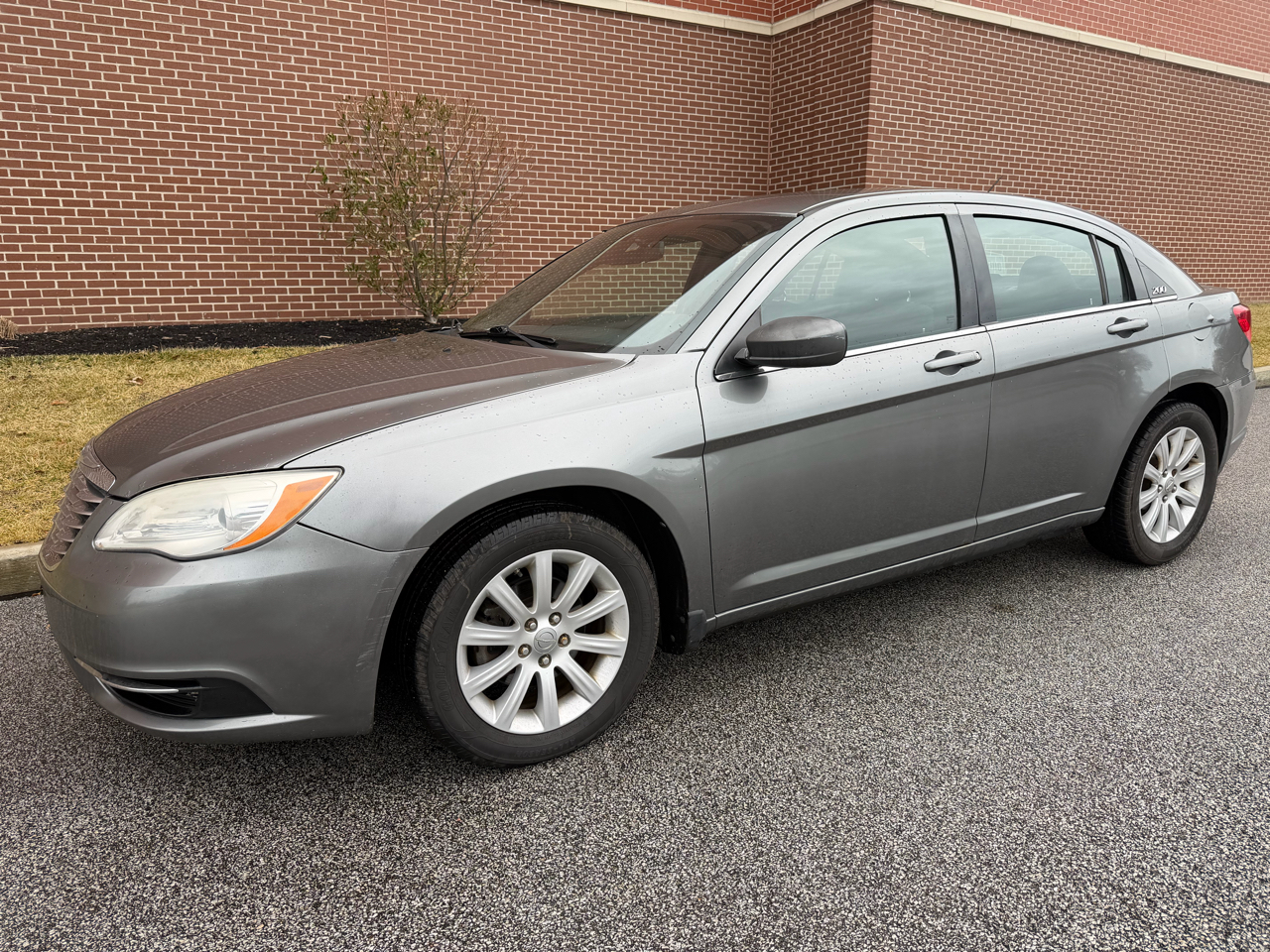 Chrysler 200  2012