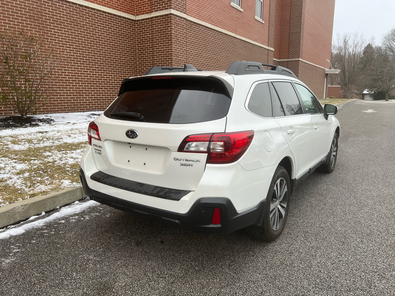 Subaru Outback  2018