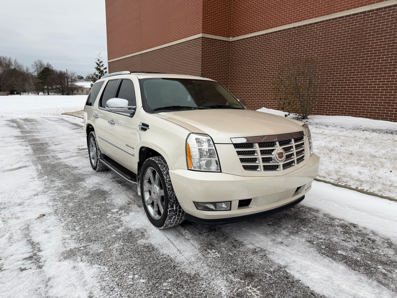 Cadillac Escalade  2011