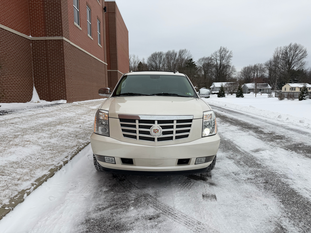 Cadillac Escalade  2011