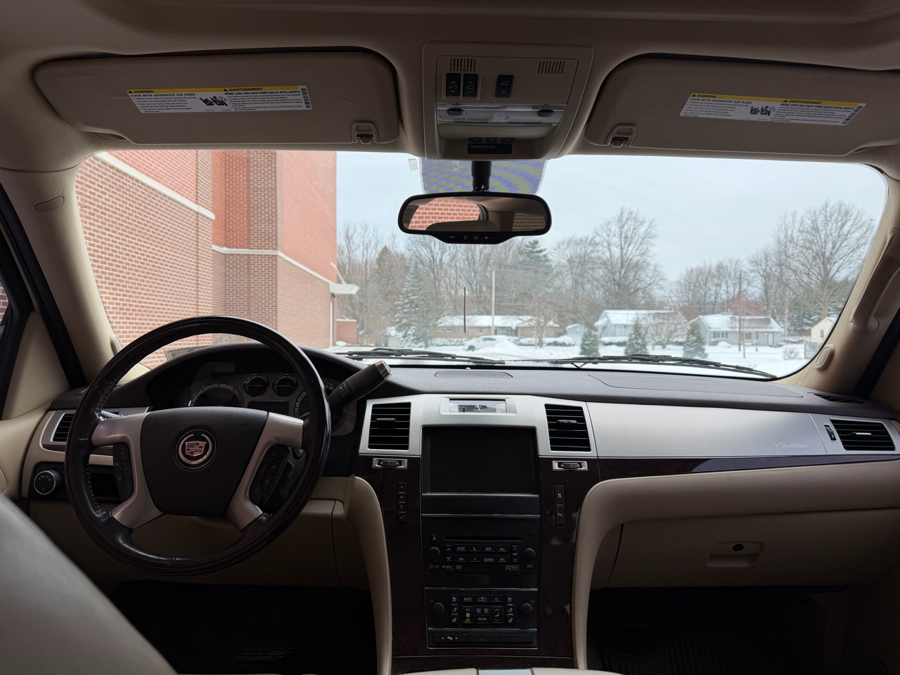 Cadillac Escalade  2011