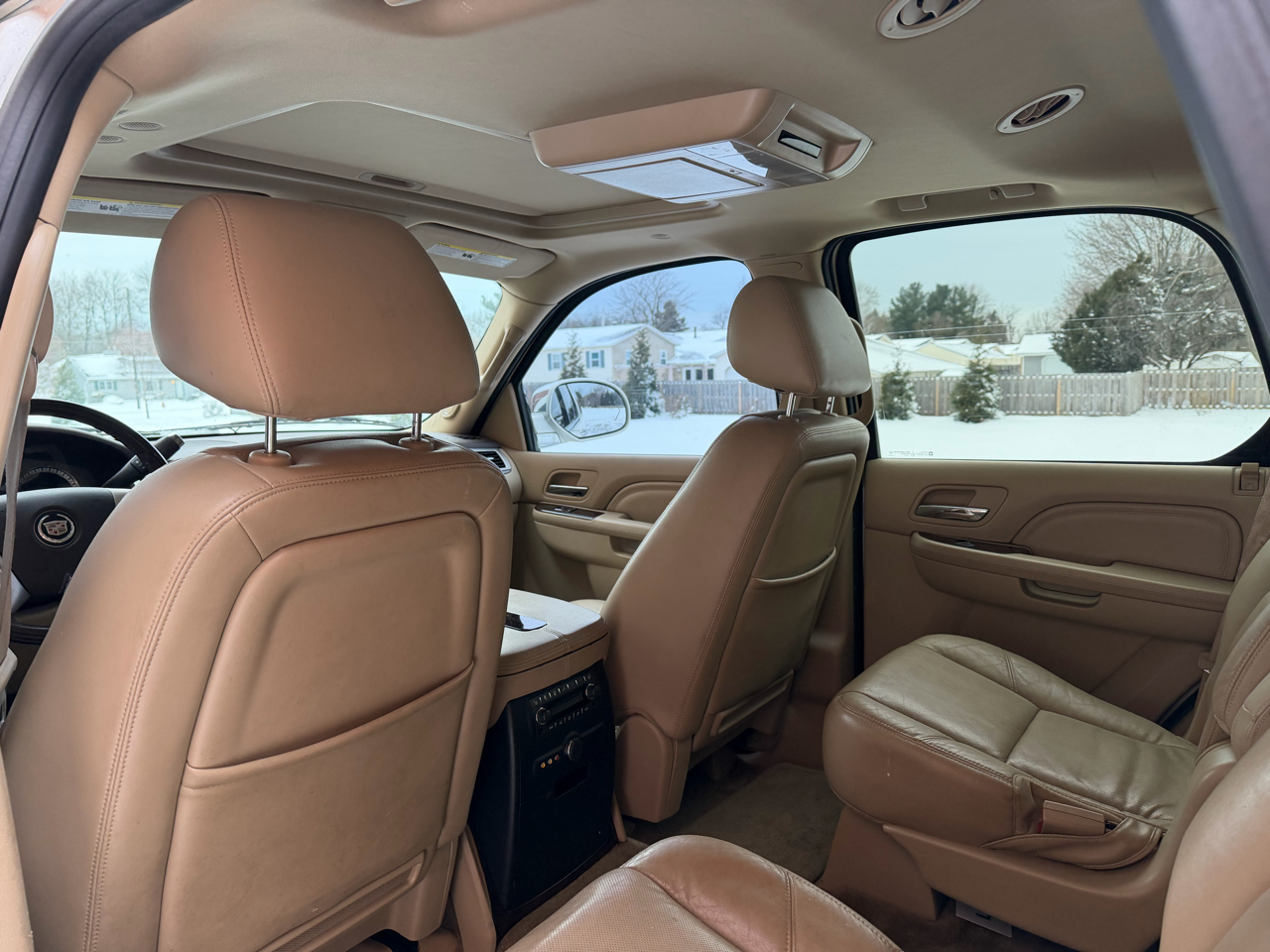 Cadillac Escalade  2011