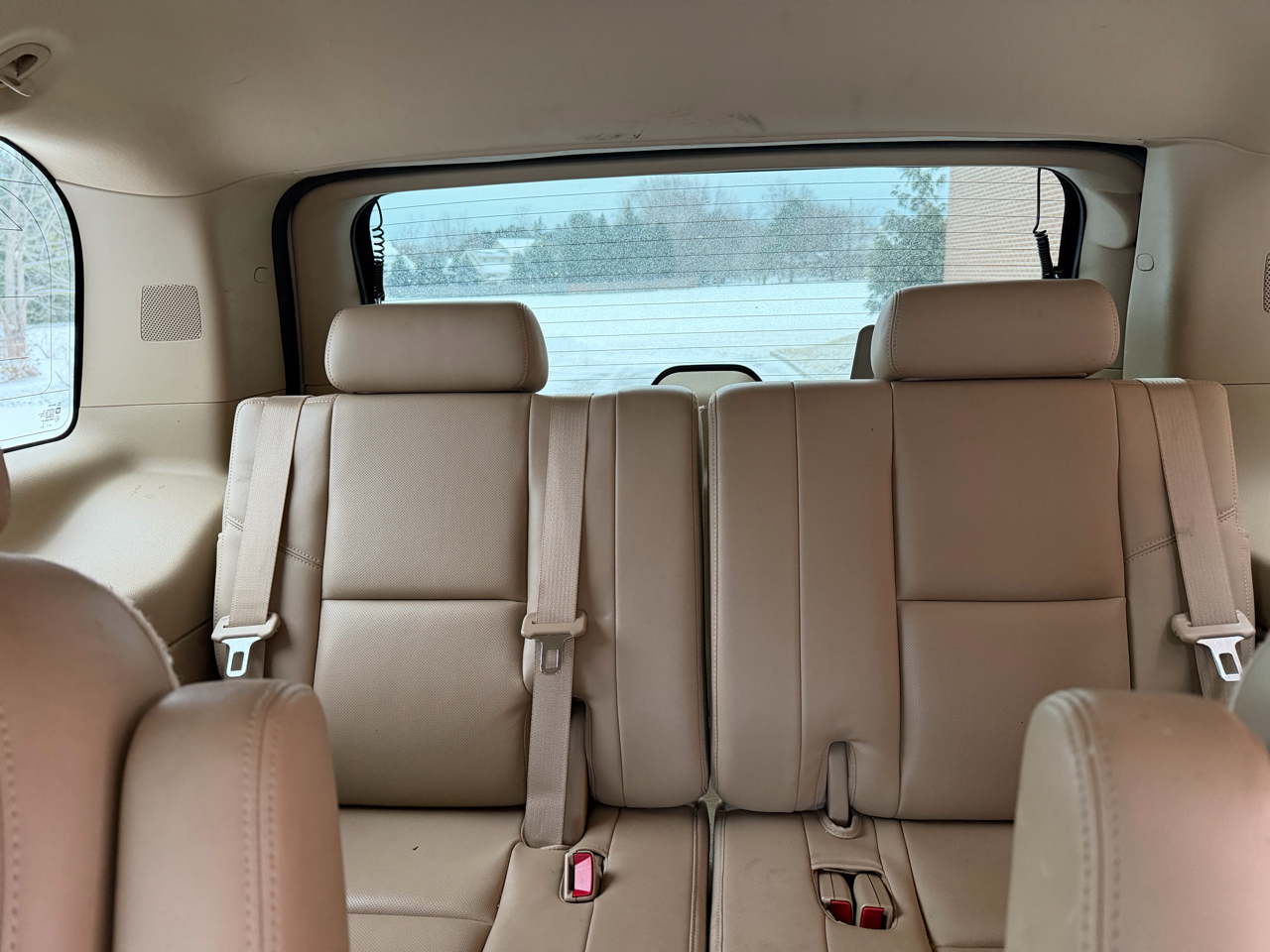 Cadillac Escalade  2011