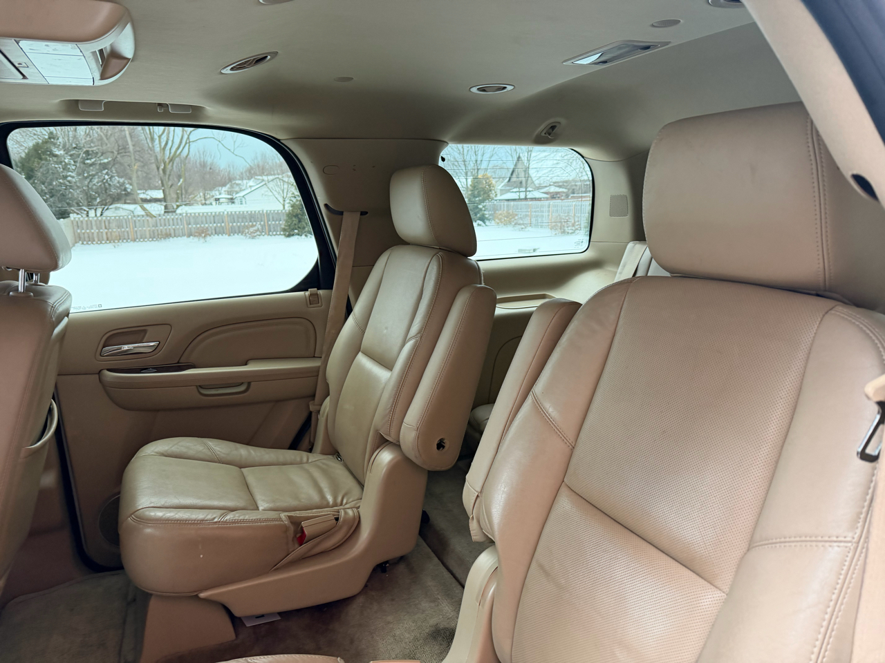 Cadillac Escalade  2011