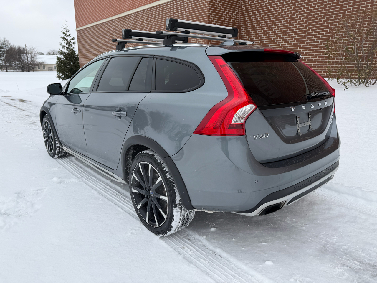 Volvo V60 Cross Country  2018