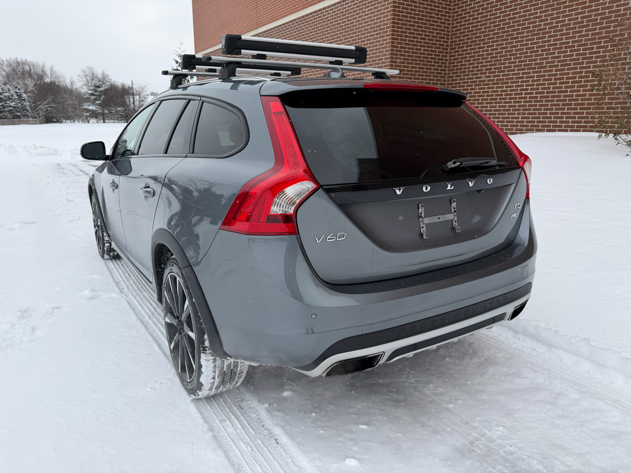 Volvo V60 Cross Country  2018