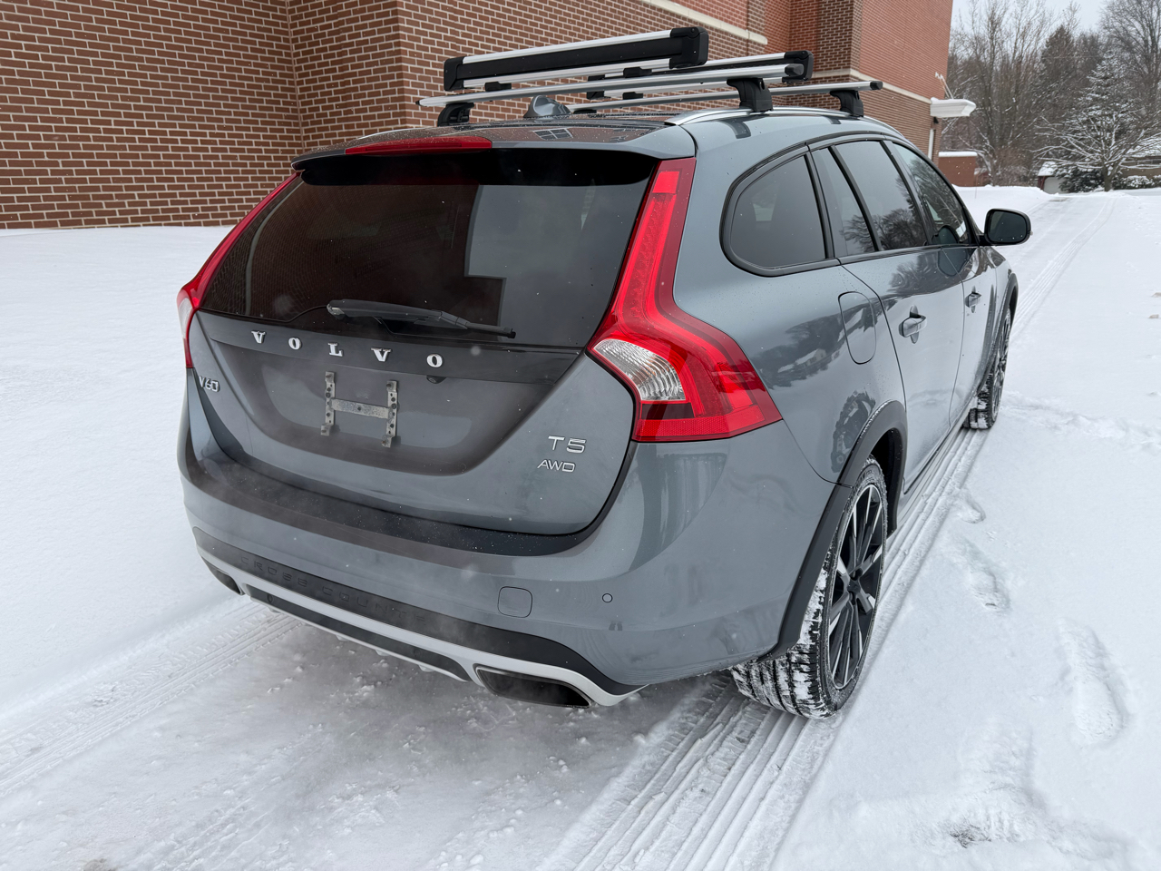 Volvo V60 Cross Country  2018