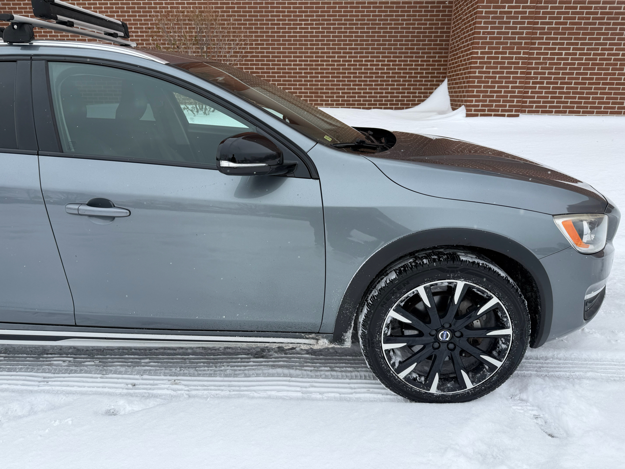 Volvo V60 Cross Country  2018