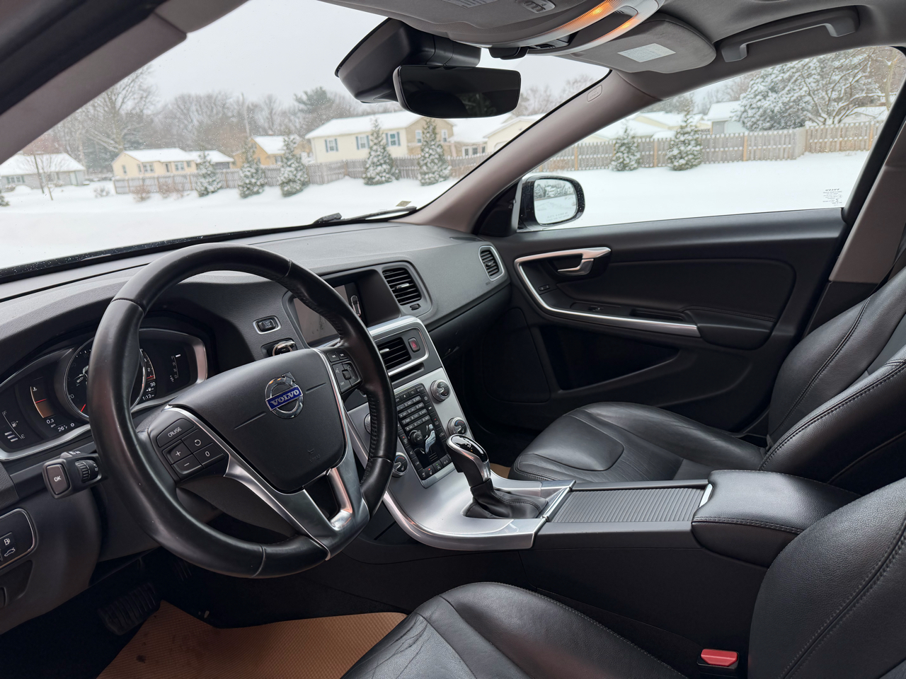 Volvo V60 Cross Country  2018