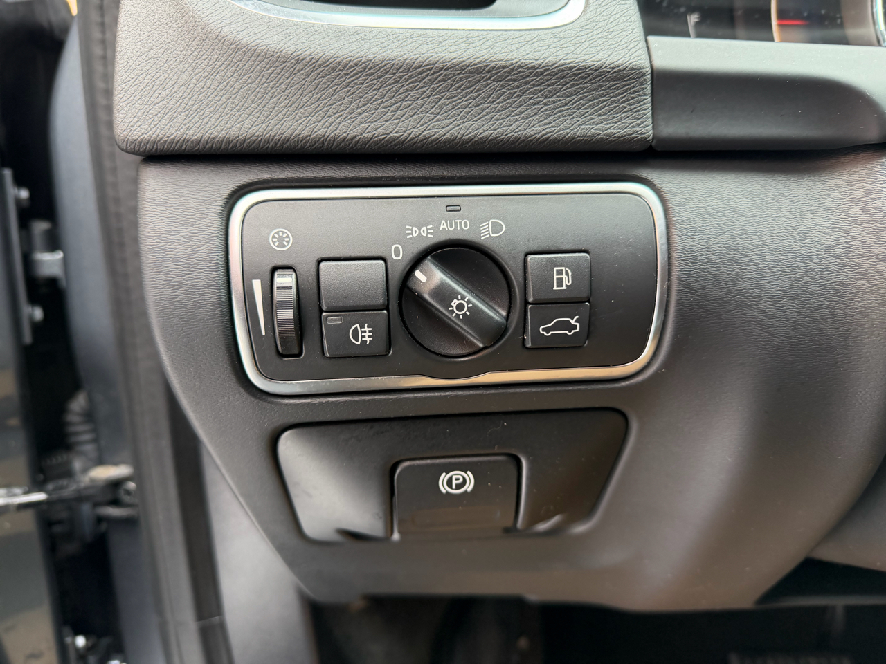 Volvo V60 Cross Country  2018