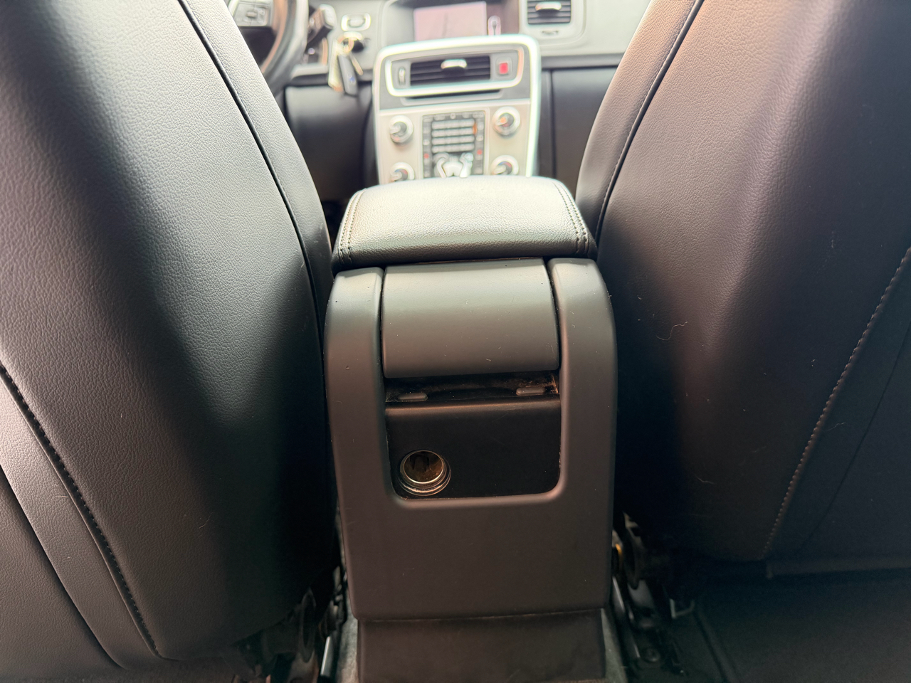 Volvo V60 Cross Country  2018