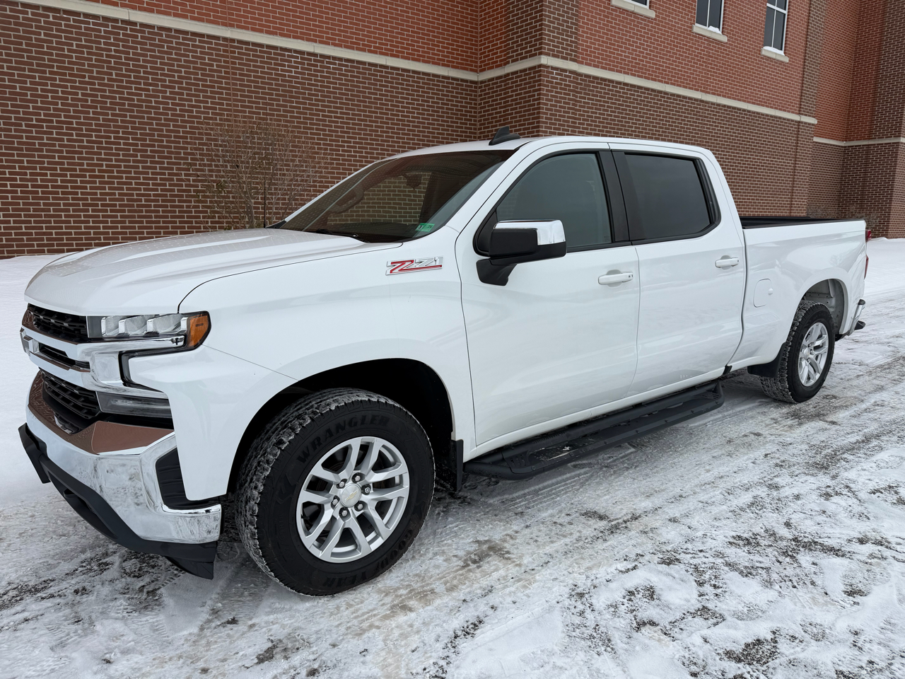 Chevrolet Silverado 1500 Crew Cab Crew Cab 143.5" WB 4WD LT 2019