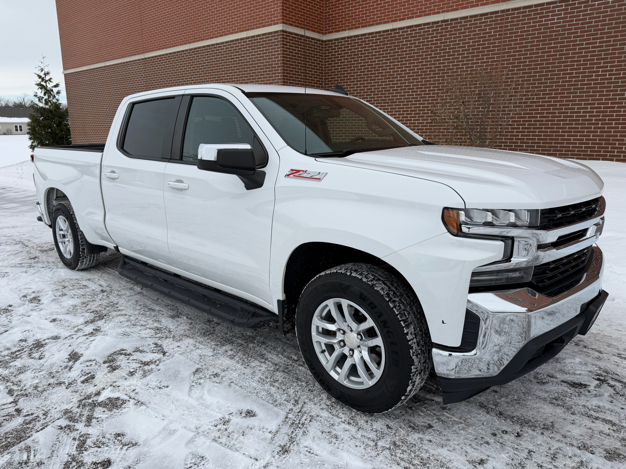 Chevrolet Silverado 1500 Crew Cab Crew Cab 143.5" WB 4WD LT 2019