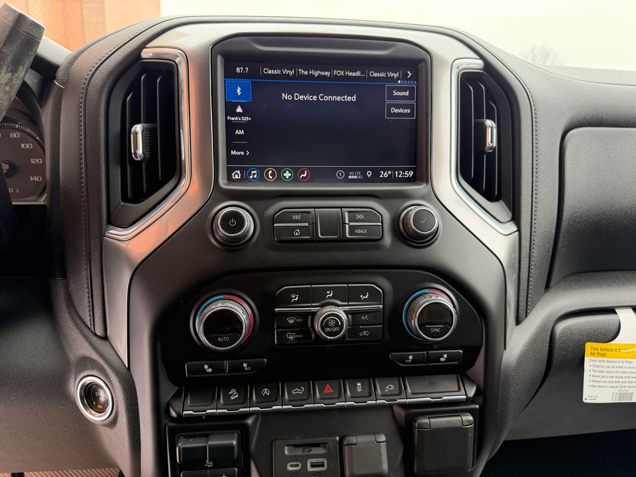 Chevrolet Silverado 1500 Crew Cab Crew Cab 143.5" WB 4WD LT 2019