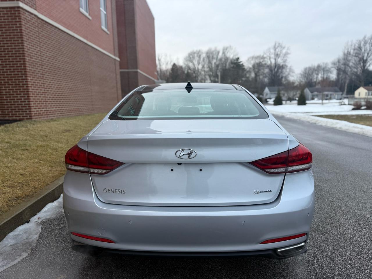 Hyundai Genesis  2015