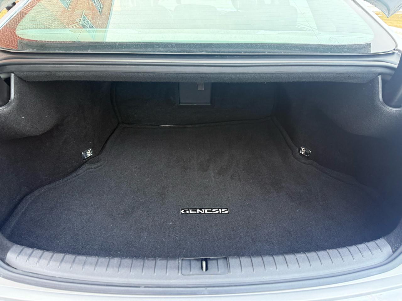 Hyundai Genesis  2015