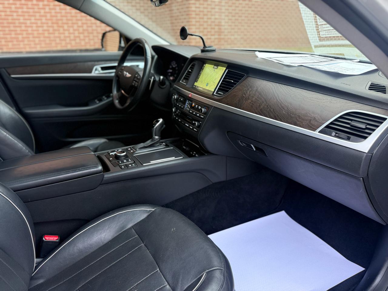 Hyundai Genesis  2015