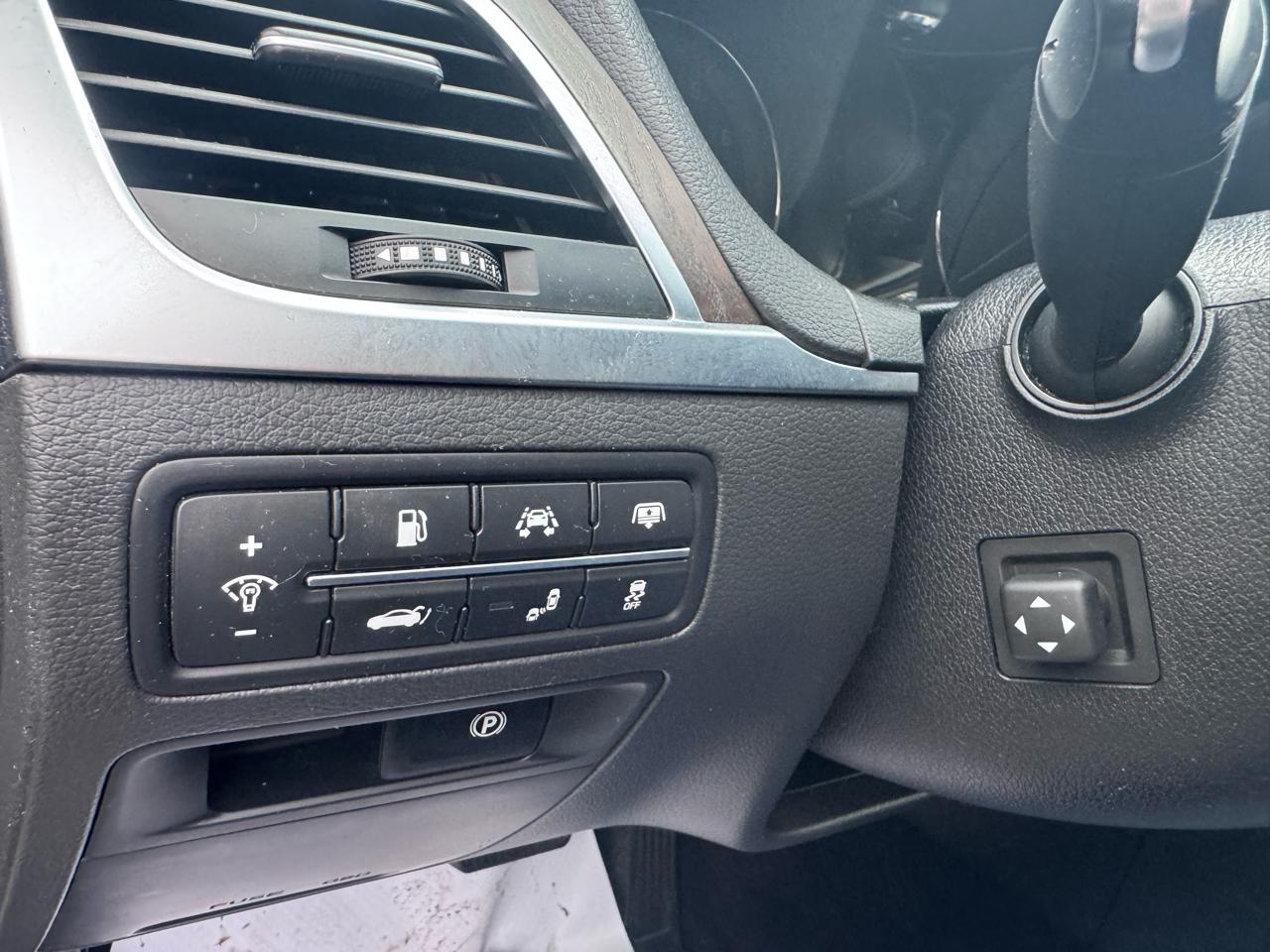 Hyundai Genesis  2015