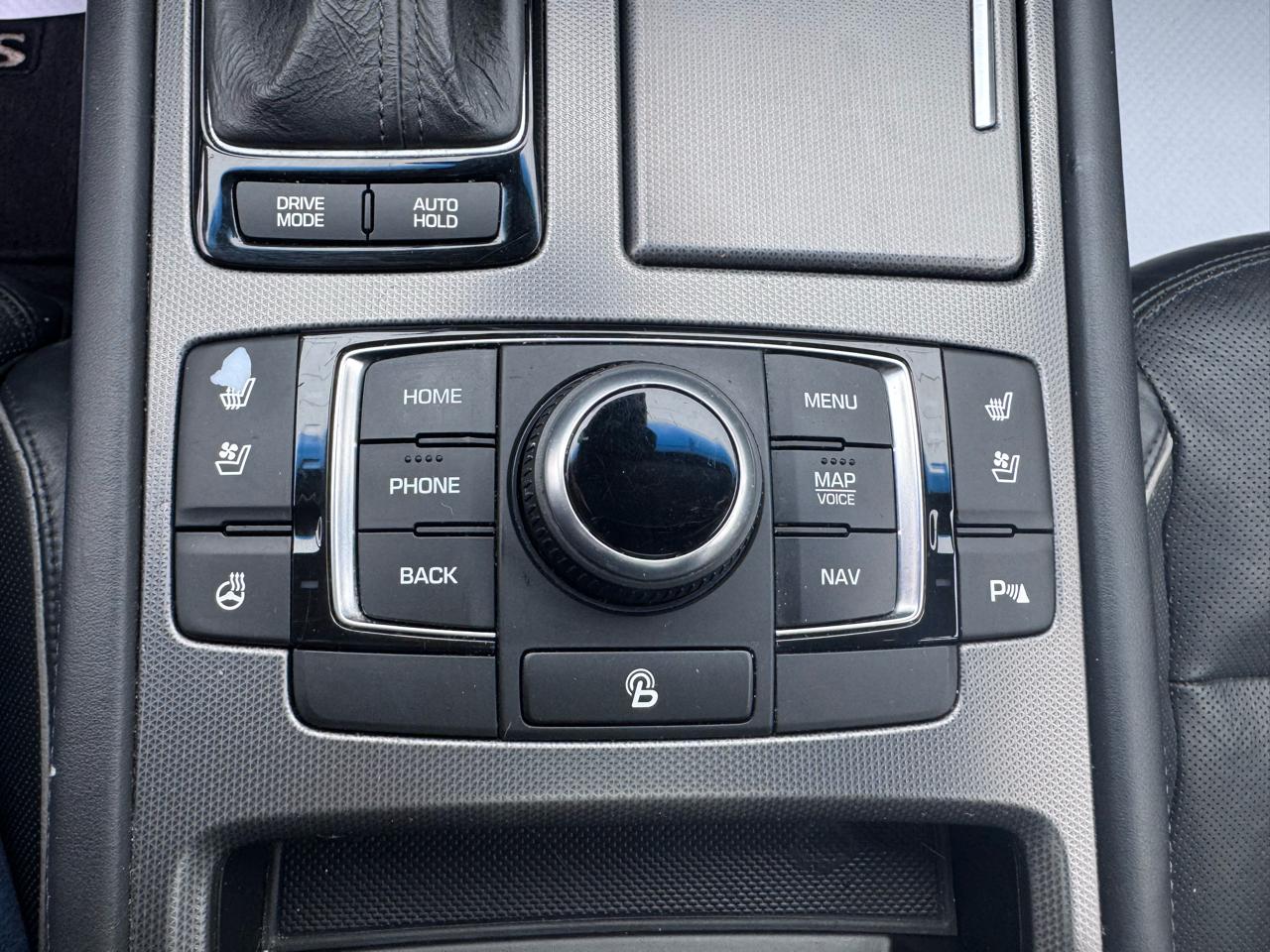 Hyundai Genesis  2015