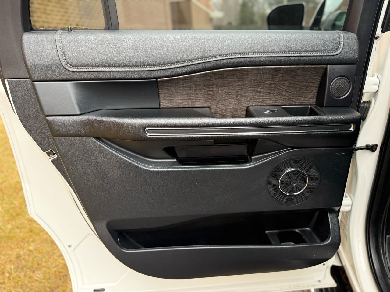 Ford Expedition  2020