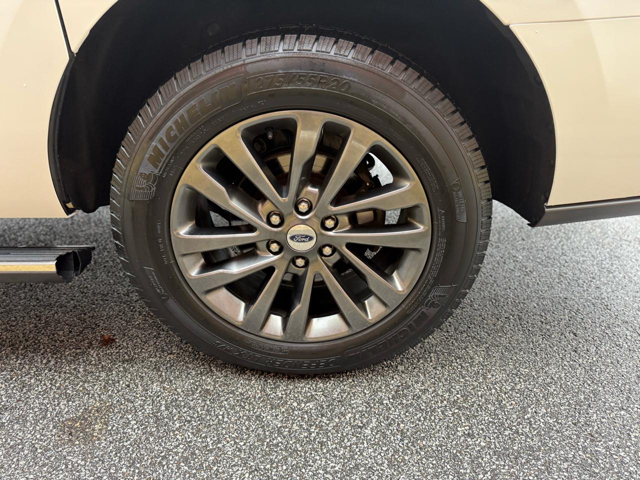 Ford Expedition  2020