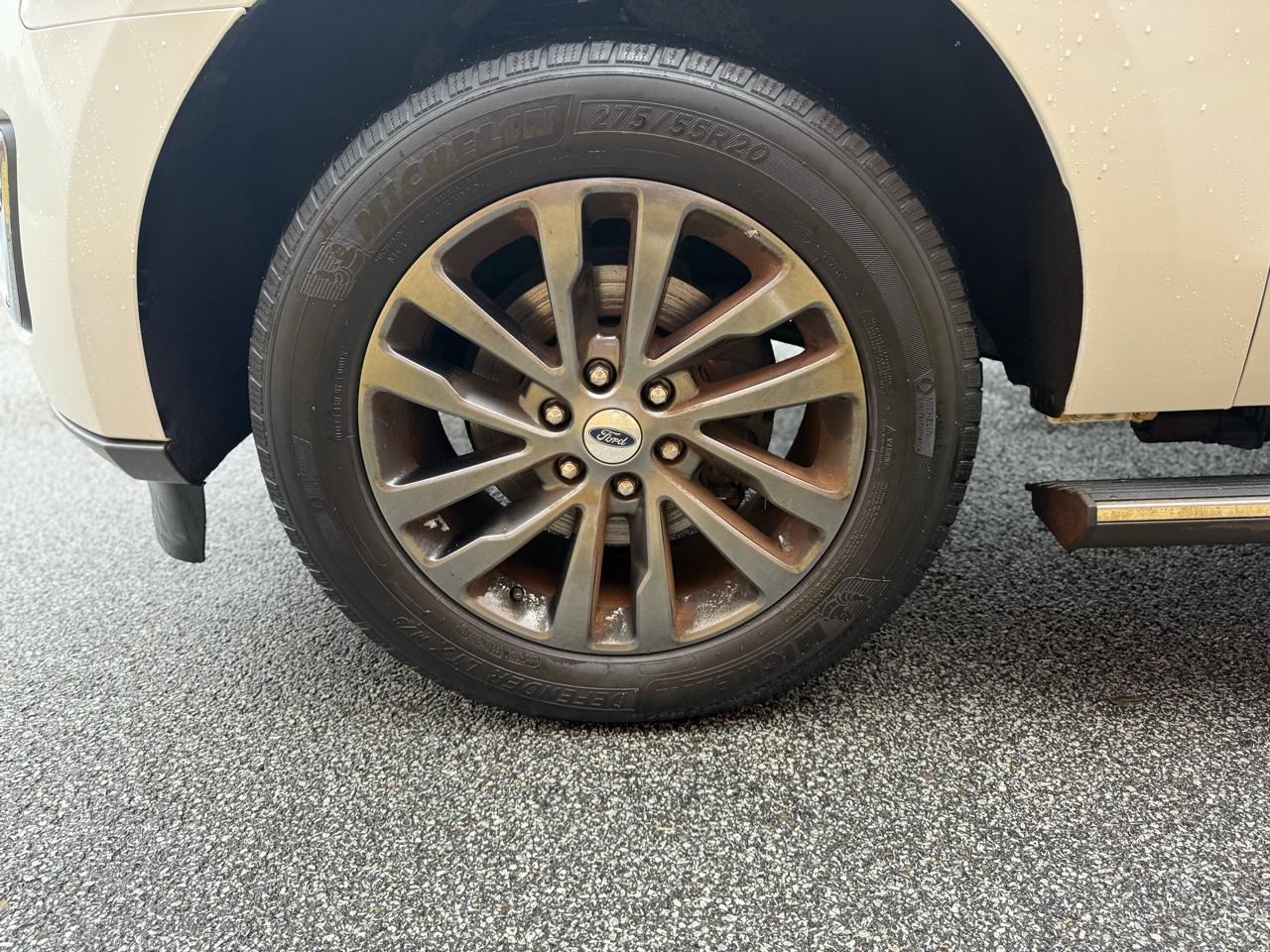 Ford Expedition  2020