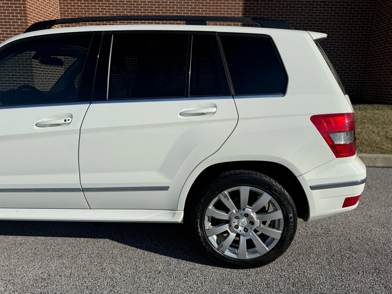 Mercedes-Benz GLK-Class  2011