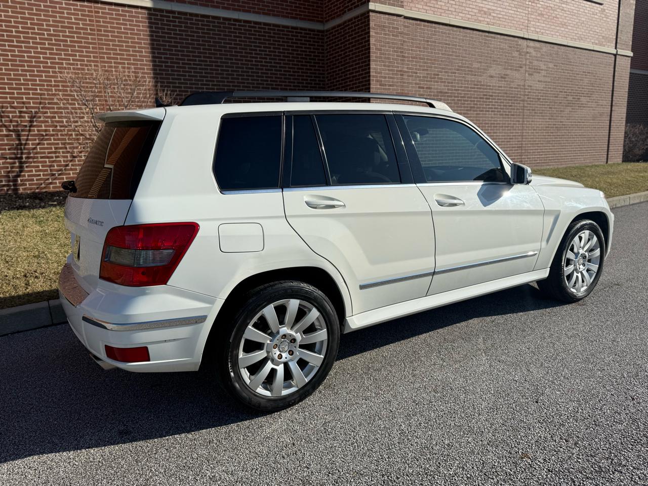 Mercedes-Benz GLK-Class  2011