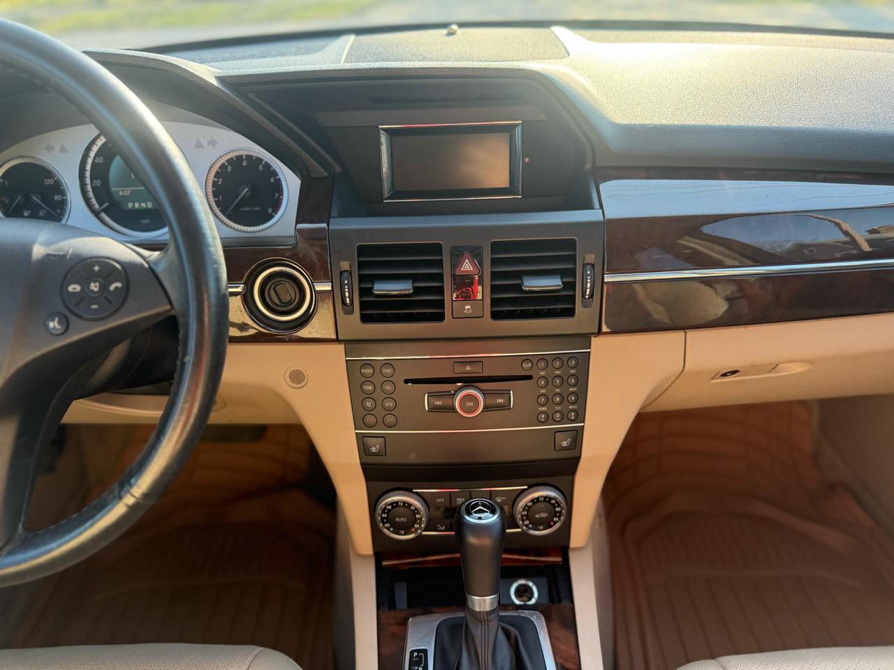 Mercedes-Benz GLK-Class  2011