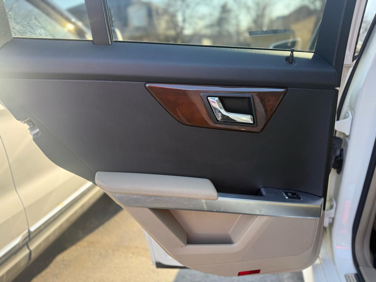 Mercedes-Benz GLK-Class  2011