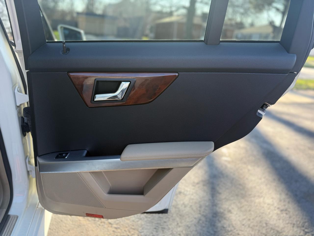 Mercedes-Benz GLK-Class  2011