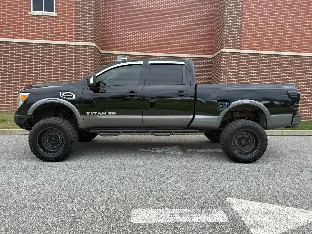 Nissan Titan XD  2017